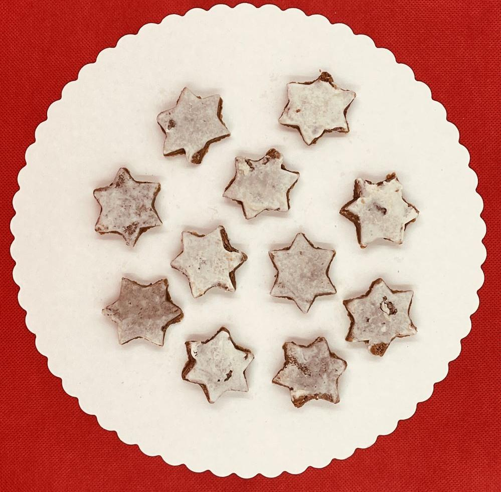 Nuss- Zimt- Sterne